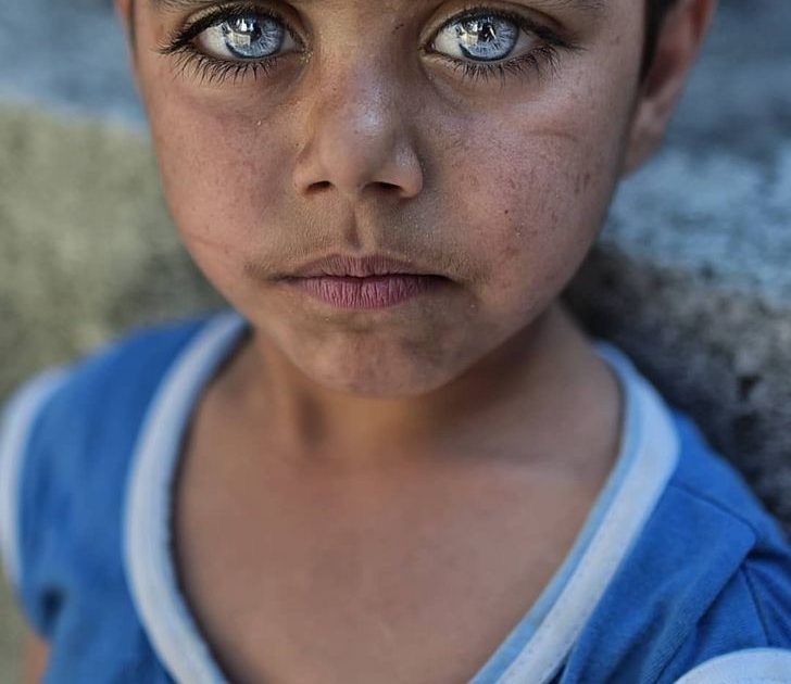 o-fotografo-capta-a-beleza-dos-olhos-das-criancas-na-turquia-hipnotizam-de-tao-lindos2