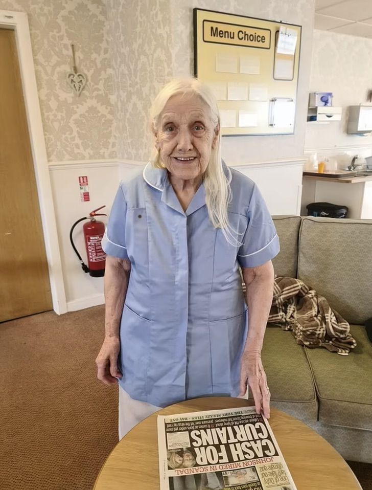 asomadetodosafetos.com - Aposentada de 83 anos trabalha como voluntária em sua própria casa de repouso