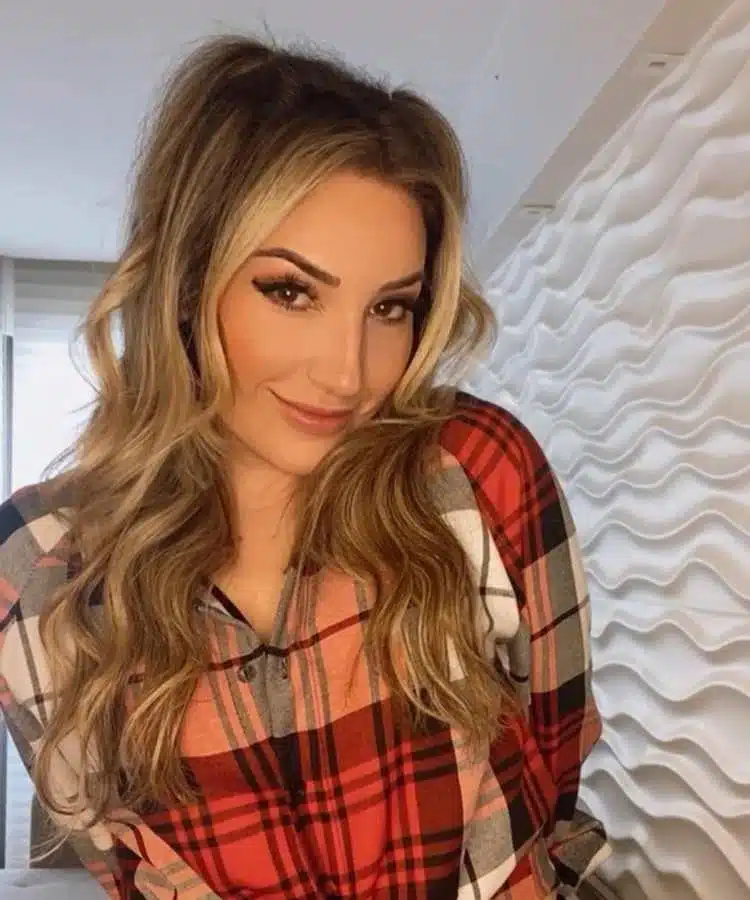 asomadetodosafetos.com - Amanda, participante do BBB 23, tem dívida milionária com o FIES