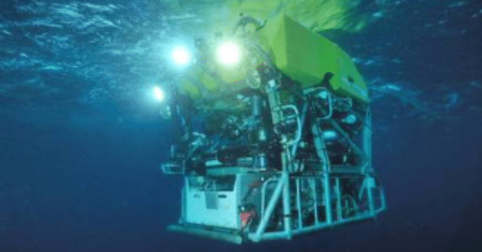 Robô francês é a esperança de resgate para submarino desaparecido