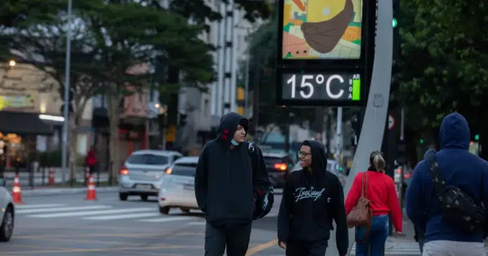 Frente fria traz alívio para o Sul e Sudeste após onda de calor intenso no Brasil