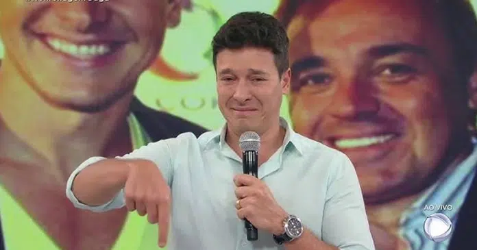 Rodrigo Faro processa Globo por fala em meio à comoção por morte de Gugu e pede R$15 mil