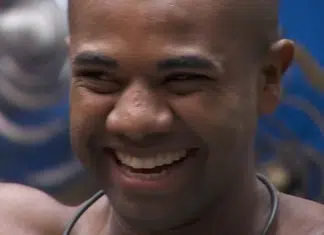 Davi do BBB24 ganha bolsa de estudos e se emociona: “Não queria o prêmio, só estudar”