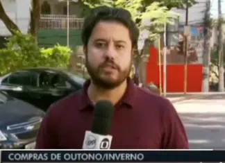 Homem abaixa as calças durante reportagem ao vivo na Globo