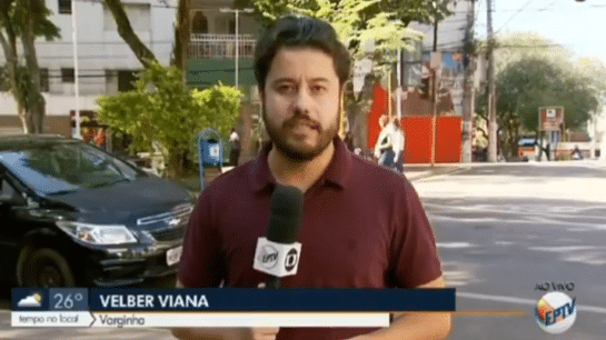 asomadetodosafetos.com - Homem abaixa as calças durante reportagem ao vivo na Globo