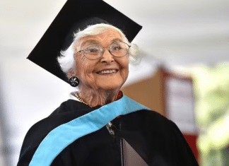Idosa de 105 anos recebe diploma de mestrado mais de 80 anos após iniciar curso em Stanford