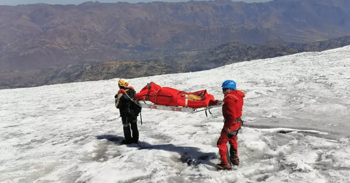 Corpo de alpinista desaparecido há 22 anos é encontrado mumificado em montanha do Peru