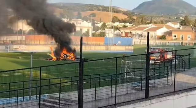 asomadetodosafetos.com - Helicóptero de emergência pega fogo com paciente infartado a bordo