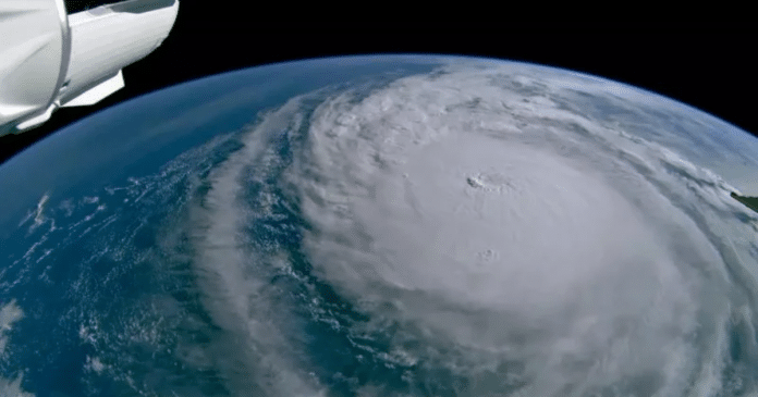 NASA divulga imagens inéditas e impressionantes do Furacão Milton e autoridades reforçam alerta